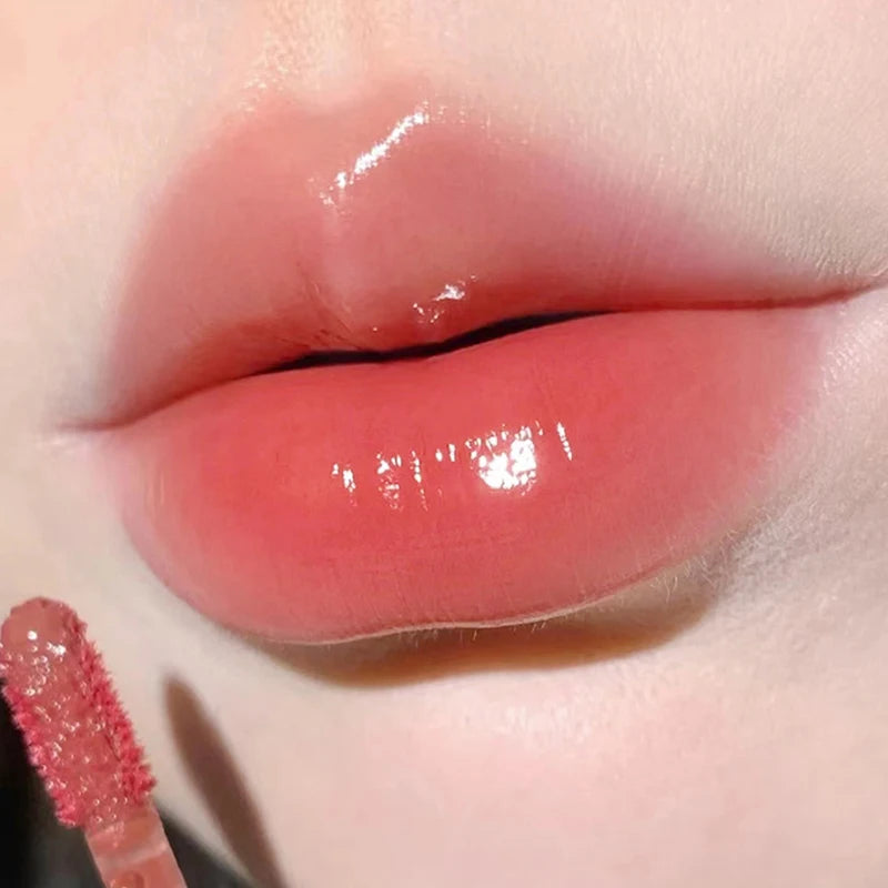 Glass-Like Lip Lacquer