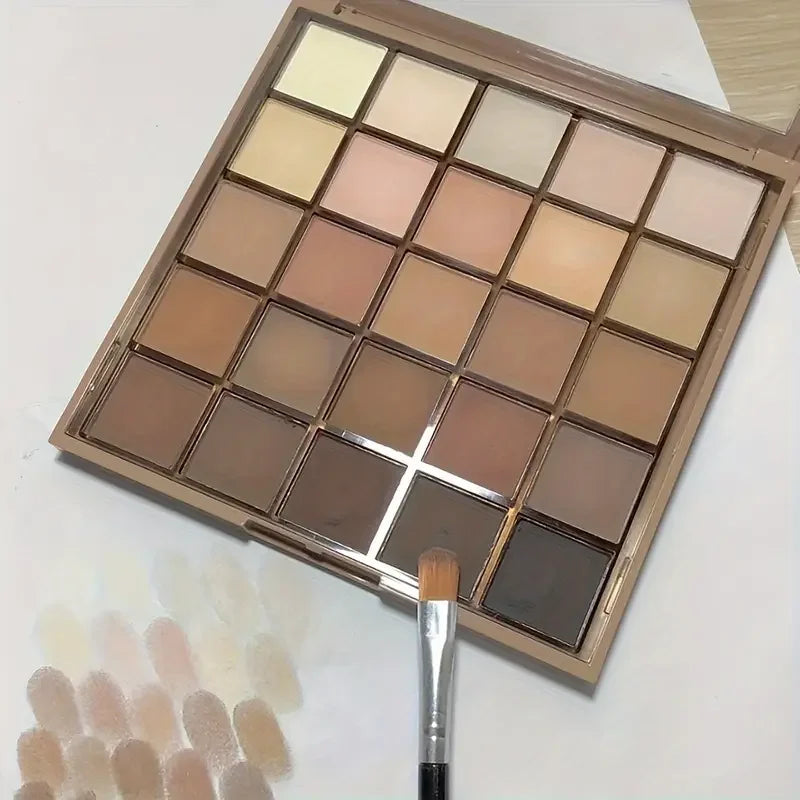 Matte and shimmer eyeshadow