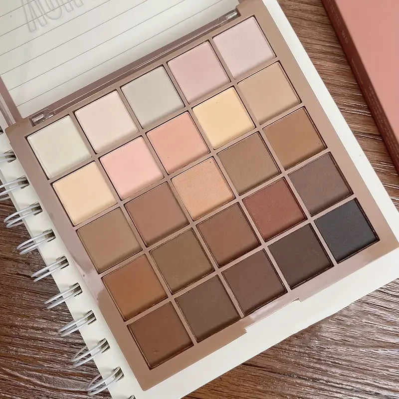Matte and shimmer eyeshadow